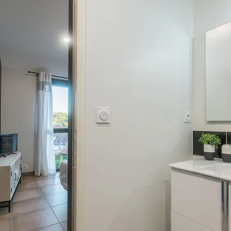 Plein Soleil Avec Jacuzzi Privatif Et Parking Prive Apartmán Sarlat-la-Canéda