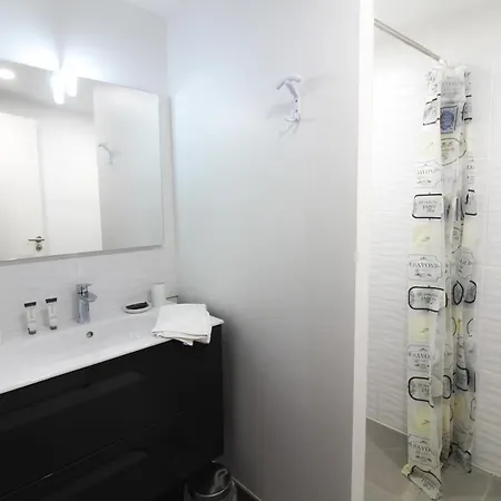 Plein Soleil Avec Jacuzzi Privatif Et Parking Prive Daire Sarlat-la-Canéda
