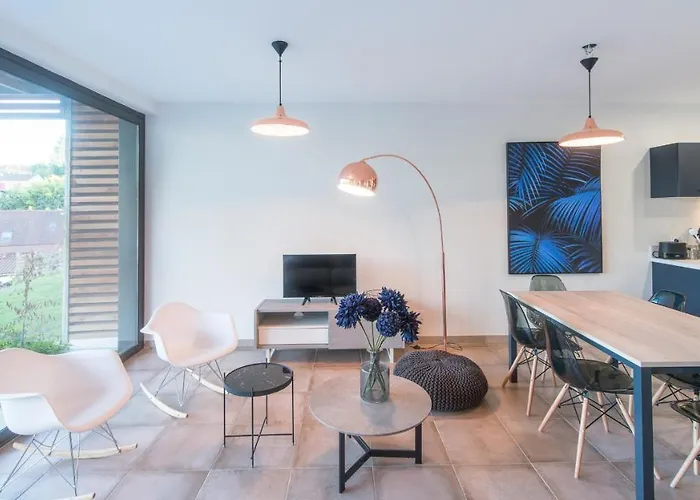 Plein Soleil Avec Jacuzzi Privatif Et Parking Prive Apartment