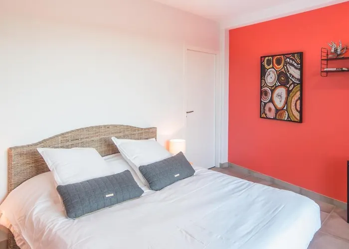 Plein Soleil Avec Jacuzzi Privatif Et Parking Prive * Sarlat-la-Caneda