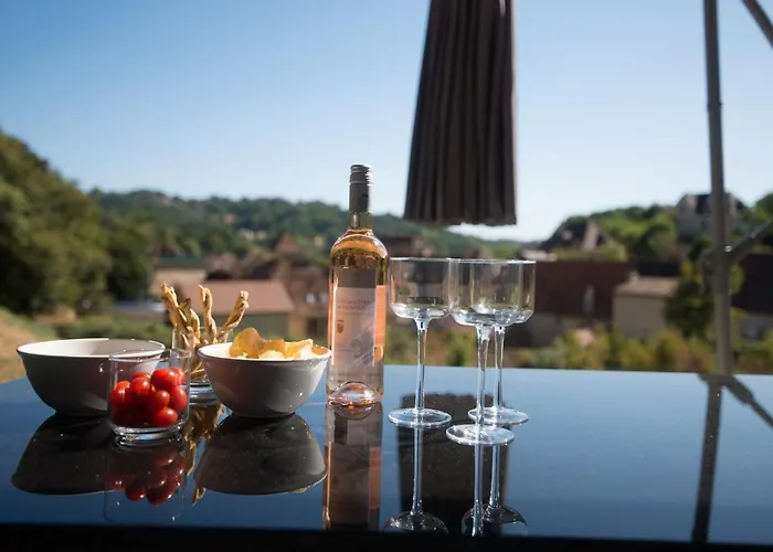 Apartment Plein Soleil Avec Jacuzzi Privatif Et Parking Prive Sarlat-la-Caneda